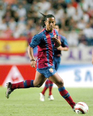 发起猛攻 发起猛攻